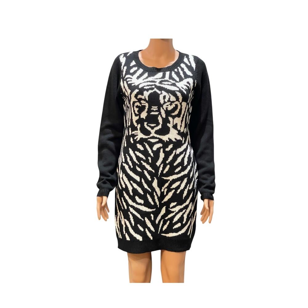 I'M In Love With Derek Sweater Dress Size Large